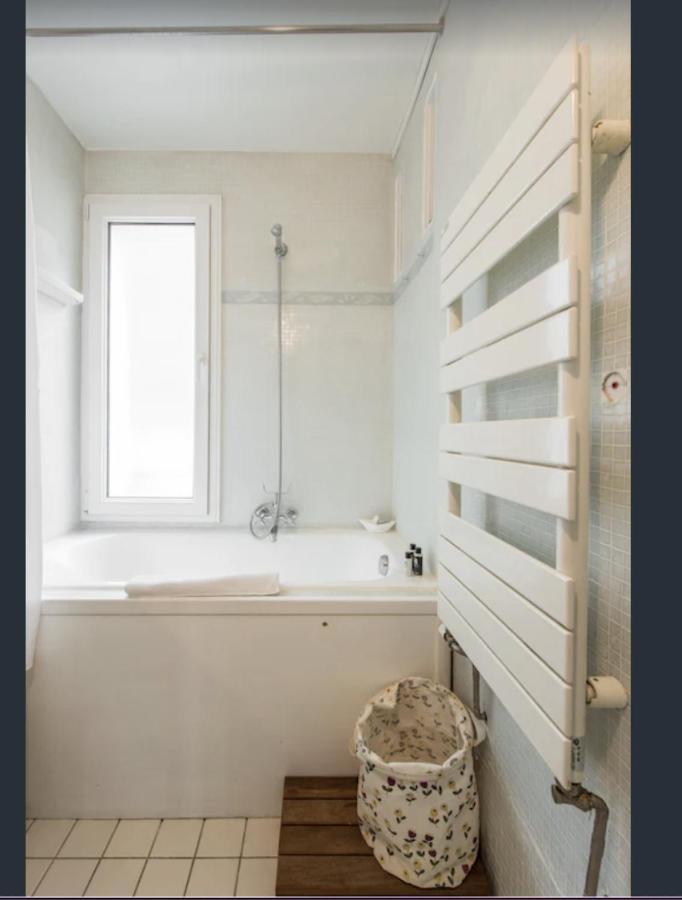 Paris Petit Appartement Lumineux Et Atypique Exterior foto