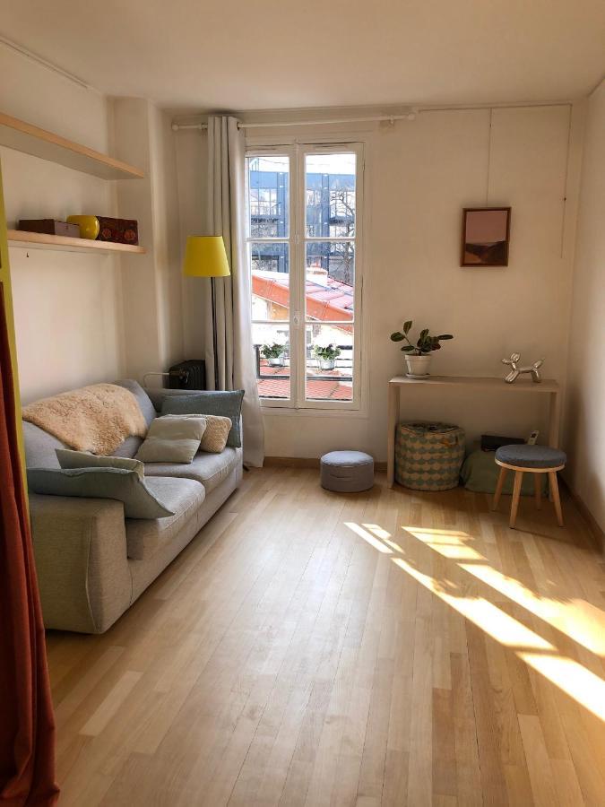 Paris Petit Appartement Lumineux Et Atypique Exterior foto